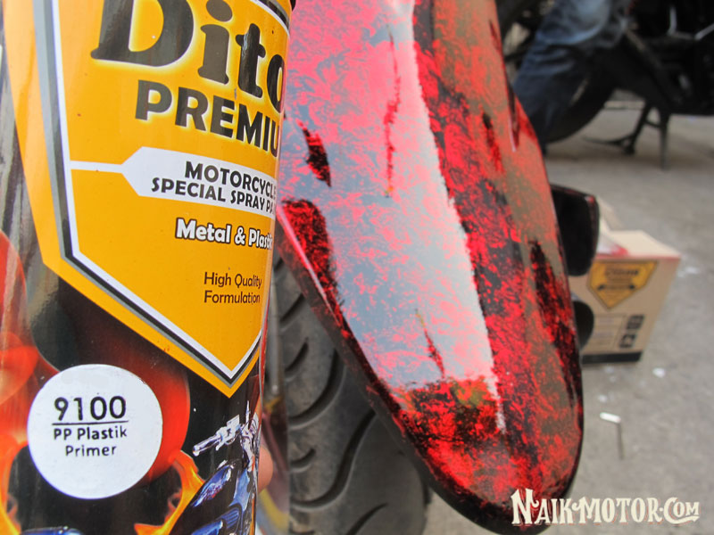 Spakbor Belakang Motor. Diton PP Plastik Primer Solusi Buat Ngecat Spakbor Anti Retak!