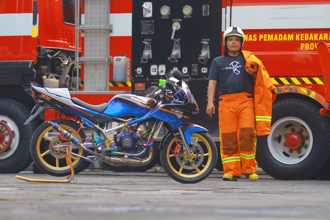 Ban Yang Bagus Untuk Ninja Rr. Modifikasi Kawasaki Ninja 150 Shinobi Warrior Gaya Petugas Damkar