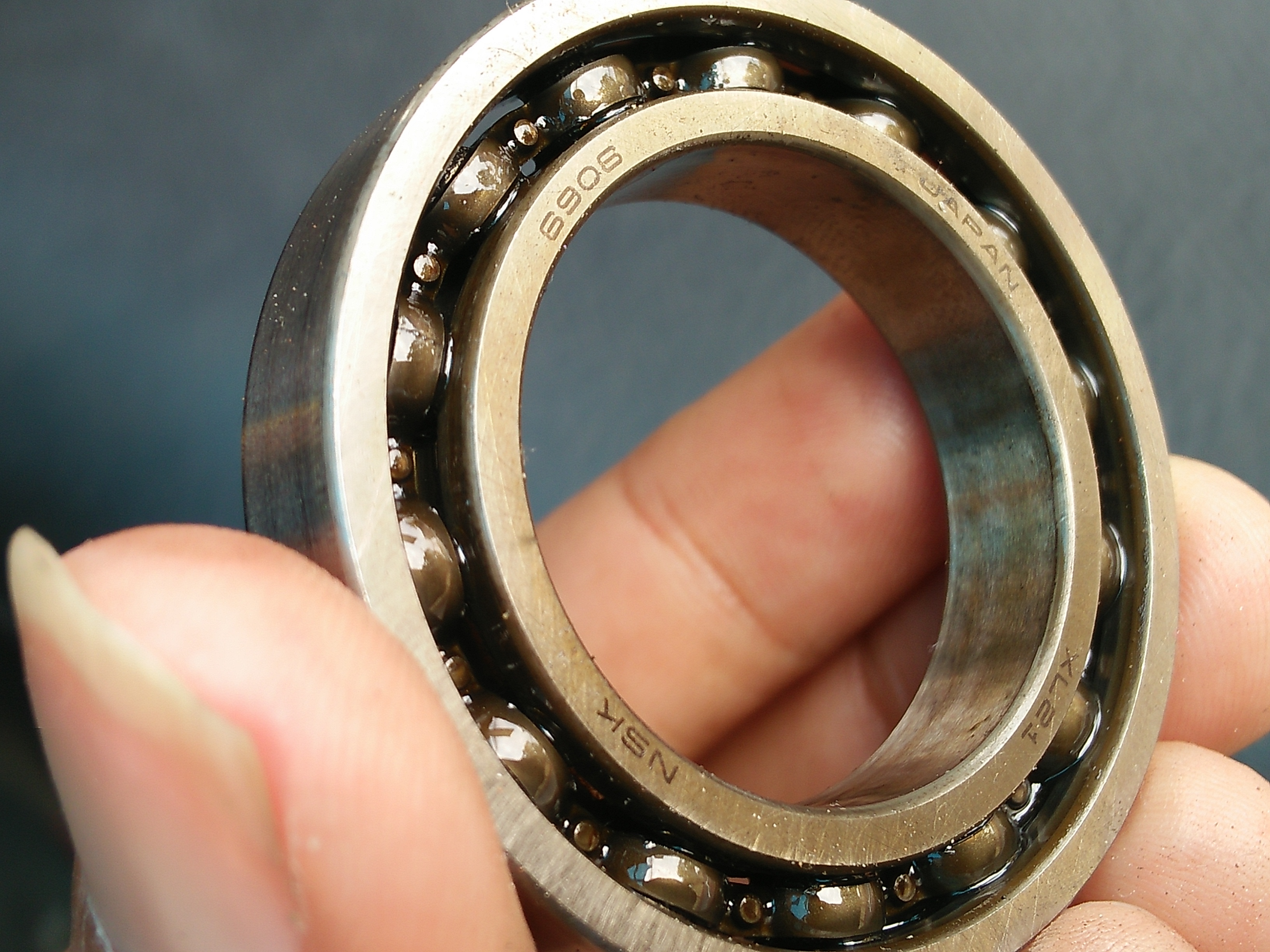 Ciri Ciri Laher Belakang Motor Matic Rusak. Jangan Lengah, Ini Ciri Bearing Roda Sudah Rusak