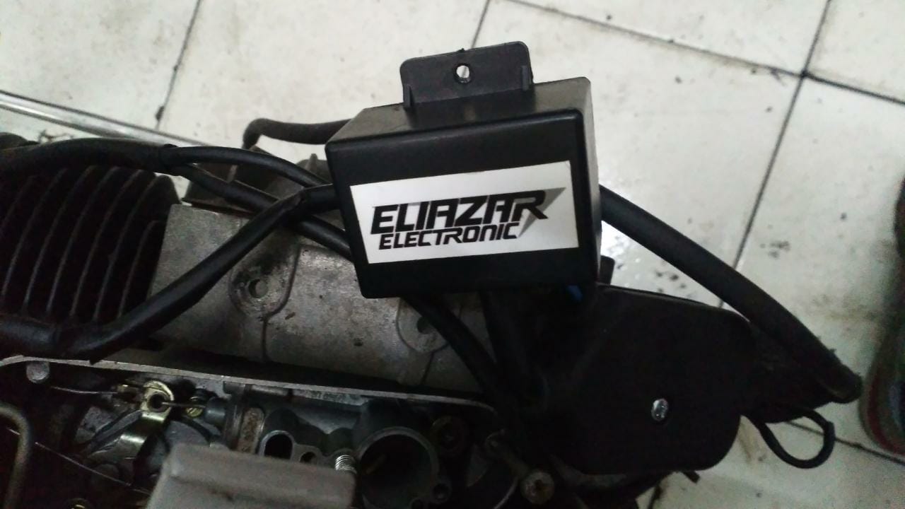 Bore Up Vespa 2-tak. CDI Eliazar Buat Vespa 2 Tak Bermesin Bore-Up Atau Standar