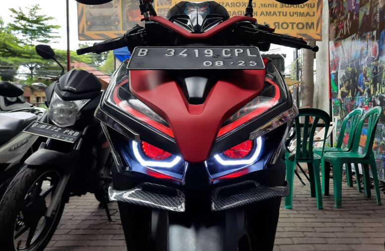 Lampu Projie Vario 150. Siapkan Rp2 Jutaan di Chudax Bikers Shop, Lampu Motor Jadi Kian