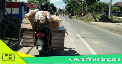 Keranjang Motor Belakang. Sepeda Motor Bawa Keranjang Belakang, Juga Jadi Sasaran Tilang