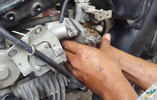 Cara Membersihkan Karburator Honda Megapro. 6 Cara Membersihkan Karburator Motor yang Baik dan Benar