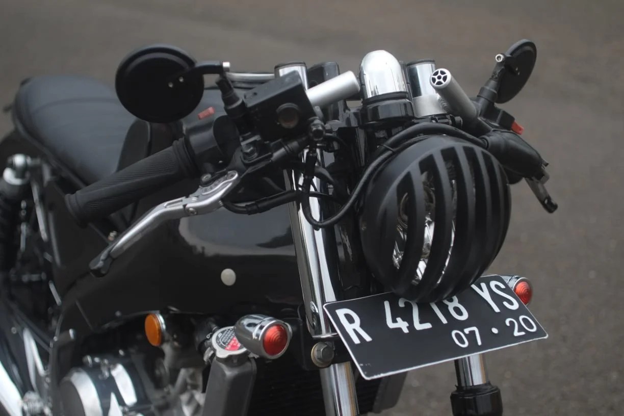 Cafe Racer Vixion. Modifikasi Yamaha V-Ixion: Neo Café Racer
