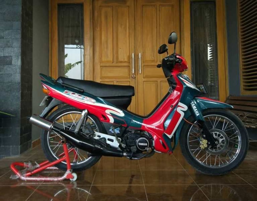 Yamaha Fiz R Caltex. Menilik Sejarah Livery F1ZR Caltex, Terinspirasi dari Tim Balap Era