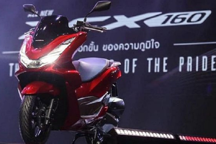 Warna Pcx Terbaru. Honda PCX 160 Red Glossy Warna Terbaru, Siap Libas Yamaha