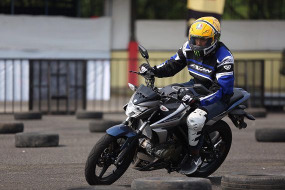 Kelebihan Oli Top 1 Mc 20w-50. Review TOP 1 MC, Oli Terbaik Untuk Yamaha Vixion