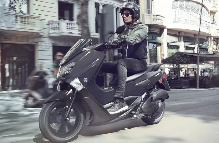 Cakram Belakang Nmax Non Abs. Perbedaan Yamaha Nmax ABS dan Non ABS, Mau Beli yang Mana?