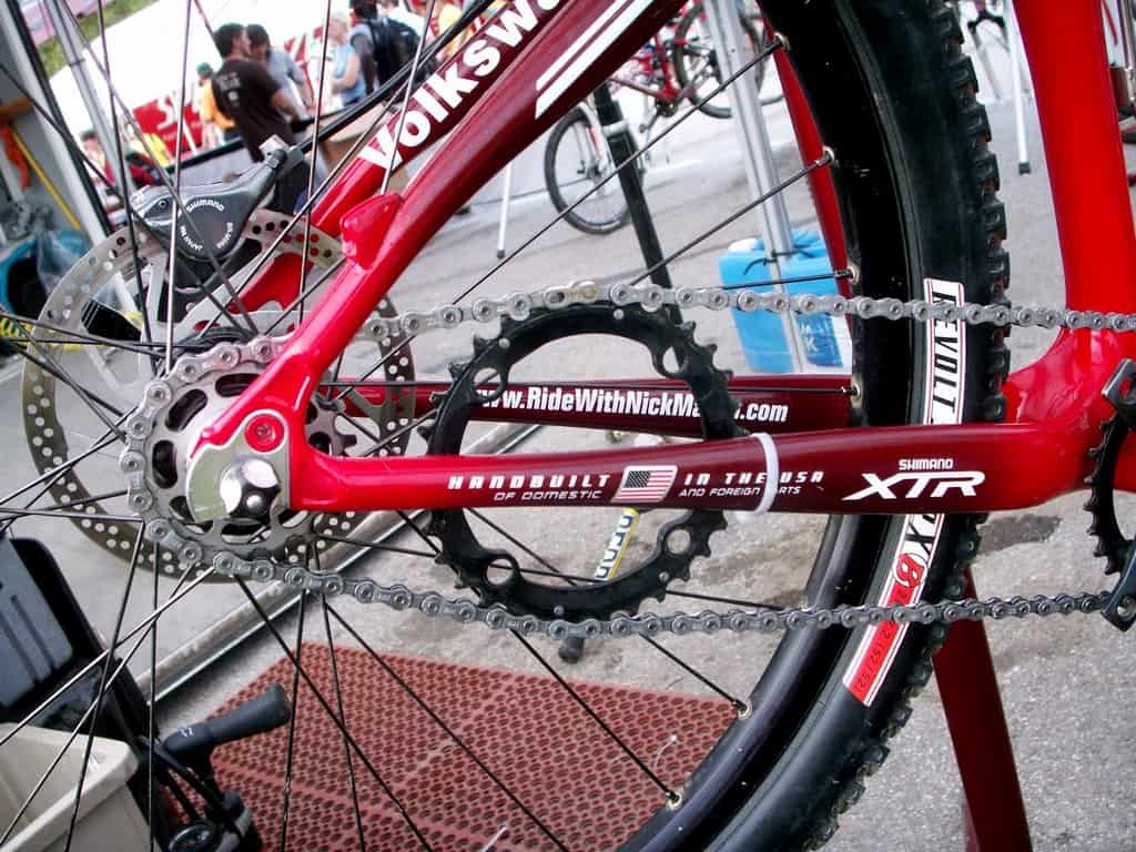 Rantai Sepeda Lepas. Chain Tensioner Sepeda