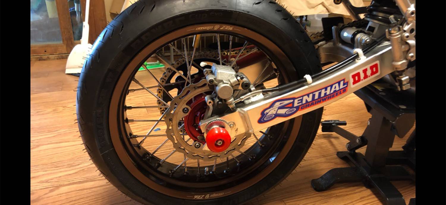 Jenis Ban Untuk Supermoto. soft, racing, medium... ini dia beda tipe ban supermoto!