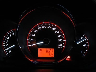 Apakah Kilometer Mobil Bisa Diubah. 5 Tips Untuk Mengetahui Keaslian Odometer Mobil