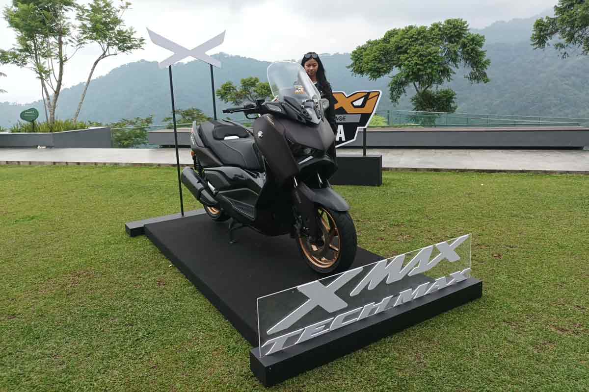 Yamaha Xmax Kredit. Spesifikasi Yamaha XMAX 2024 serta Harga, dan Simulasi Kredit